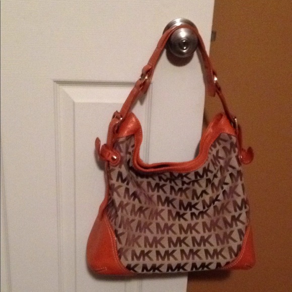 Michael Kors purse - Picture 1 of 4